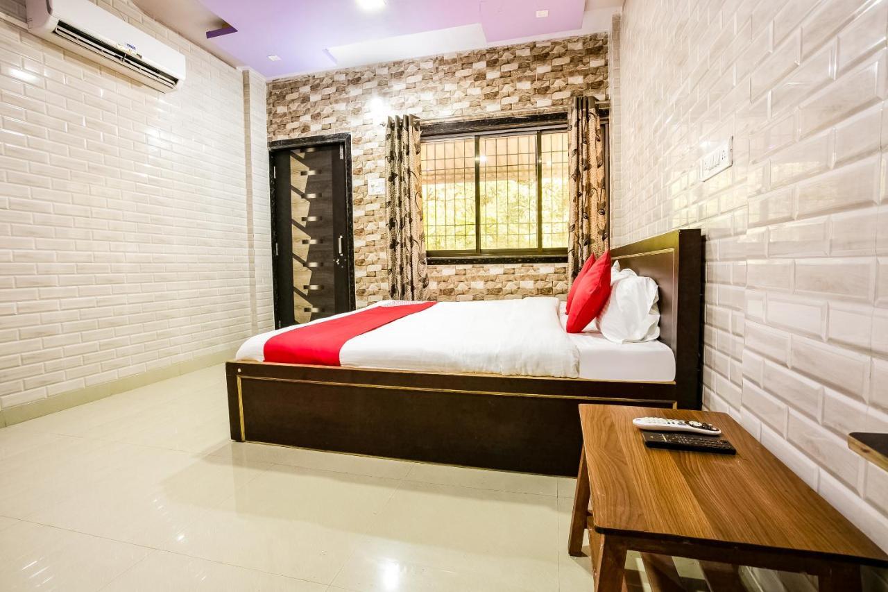 Oyo 63030 Mhatre Farm & Resort Chinchani Exterior foto