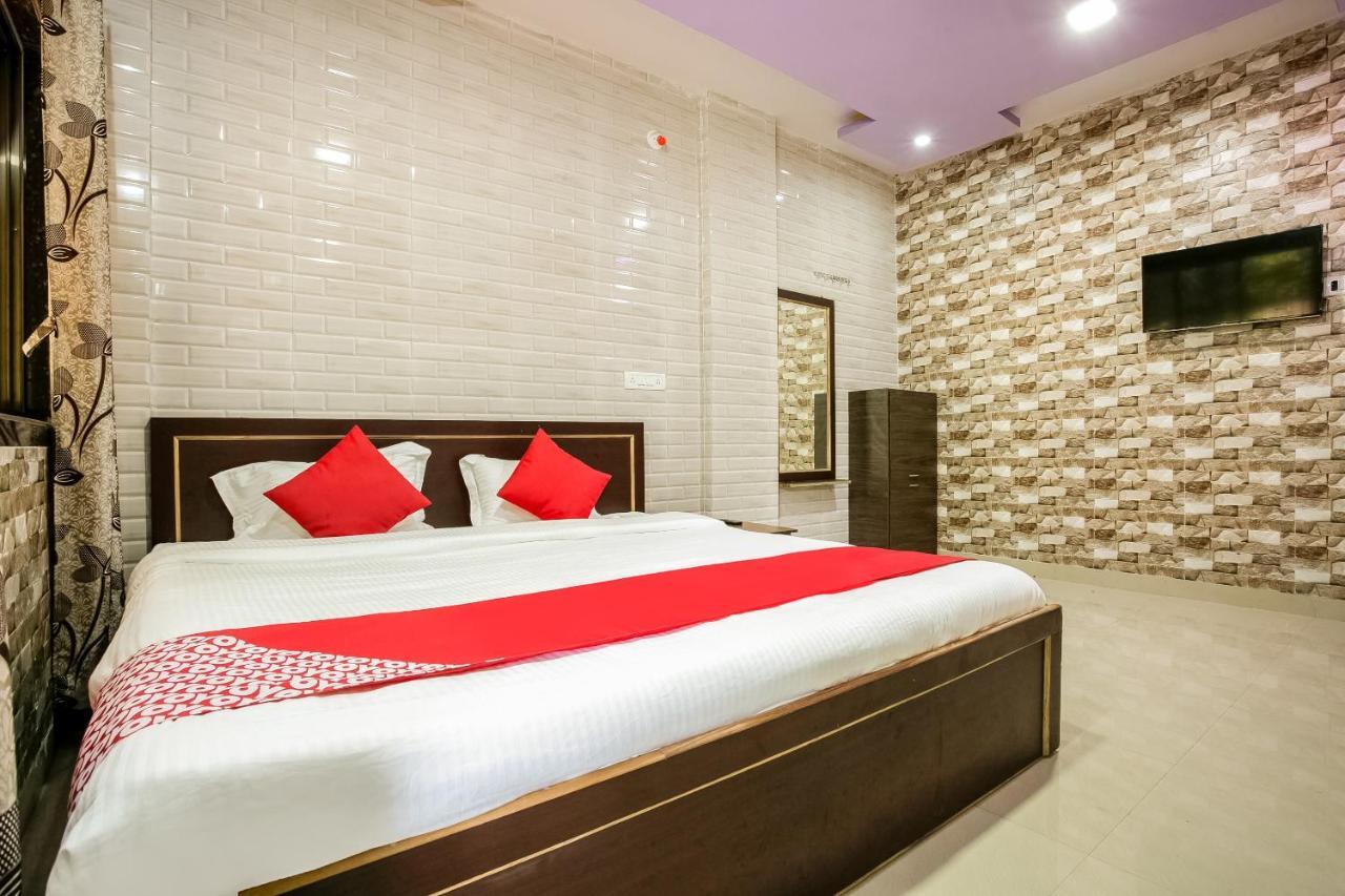 Oyo 63030 Mhatre Farm & Resort Chinchani Exterior foto