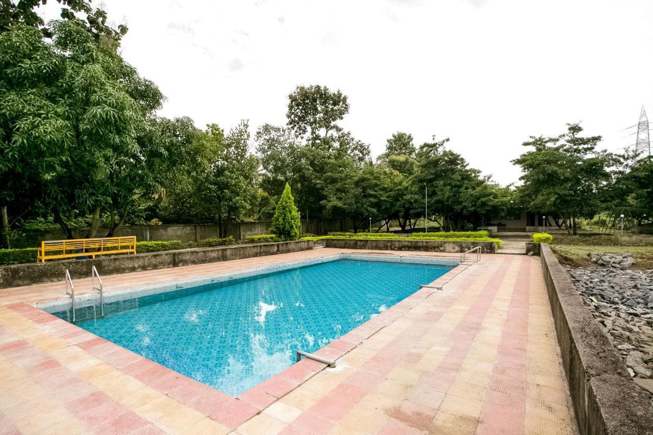 Oyo 63030 Mhatre Farm & Resort Chinchani Exterior foto